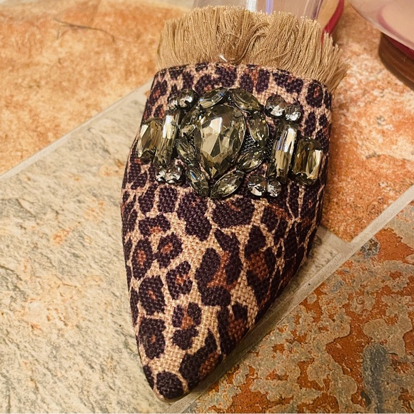 🐆Fabulous RARE Leopard Rhinestone & Fringe Flat Slides by Crown Vintage! - Picture 4 of 16